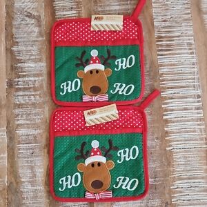 NWT Festive Reindeer Pot Holders - Red & Green Holiday Set (2)